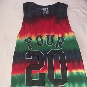 XL 420 lounge t-shirt 💛💚❤️